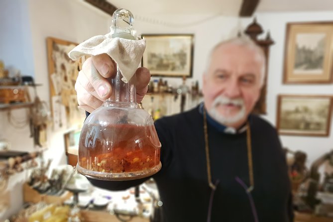 1 Hour Gdansk Amber Workshop Tour - Cultural Significance of Amber