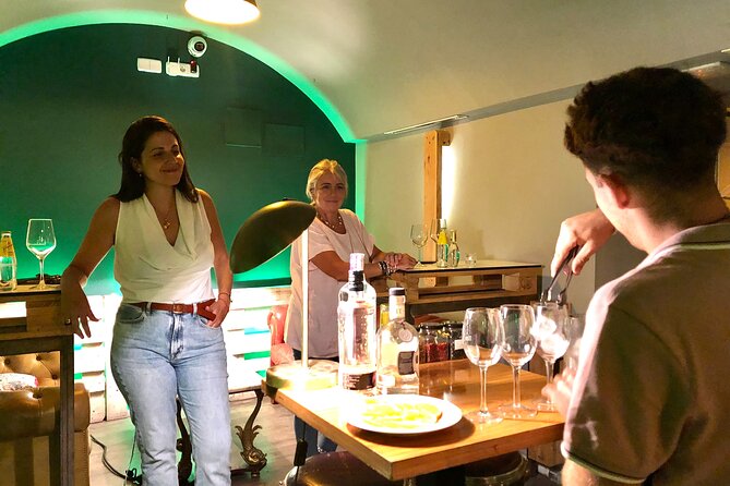 1-Hour Gin Tonics Guided Workshop With Special View in Madrid - Reviews Snapshot