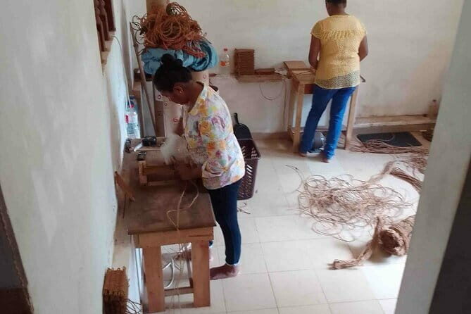 1 Hour Guided Factory Visit for Handmade Product - An In-Depth Review of the 1 Hour Guided Factory Visit in Galle