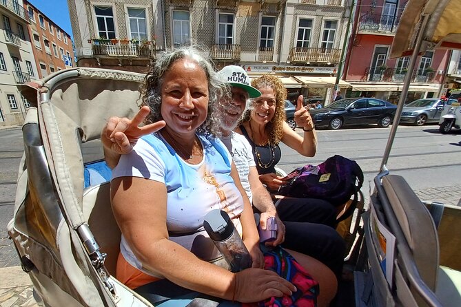 1 Hour Historical Private Tour of Lisbon by Tuk Tuk - Meeting and Pickup Details