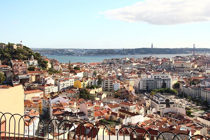 1 Hour Historical Private Tour of Lisbon by Tuk Tuk - Duration and Route