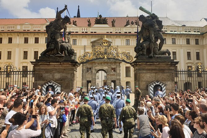 1-Hour Introductory Tour of Prague Castle With Fast-GET Admission Ticket - What to Expect