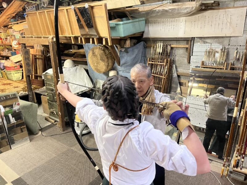1-Hour Japanese Archery Experience in Kyoto - Equipment and Inclusions