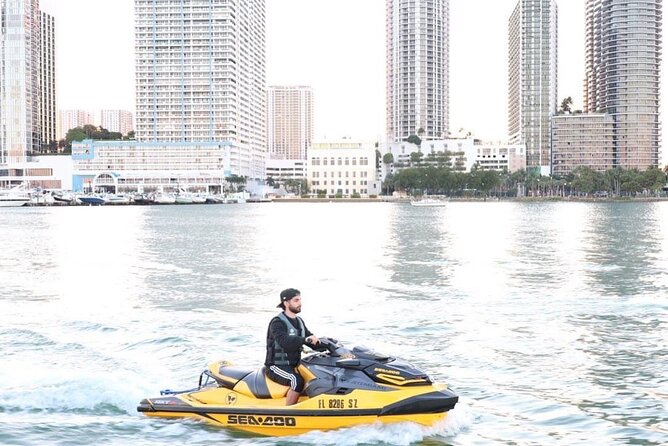 1-Hour Jet Ski Rental in Miami - Meeting and Pickup