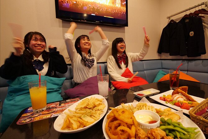 1 Hour Karaoke Room With Set Menu and Unlimited Drinks in Osaka - Amenities and Services