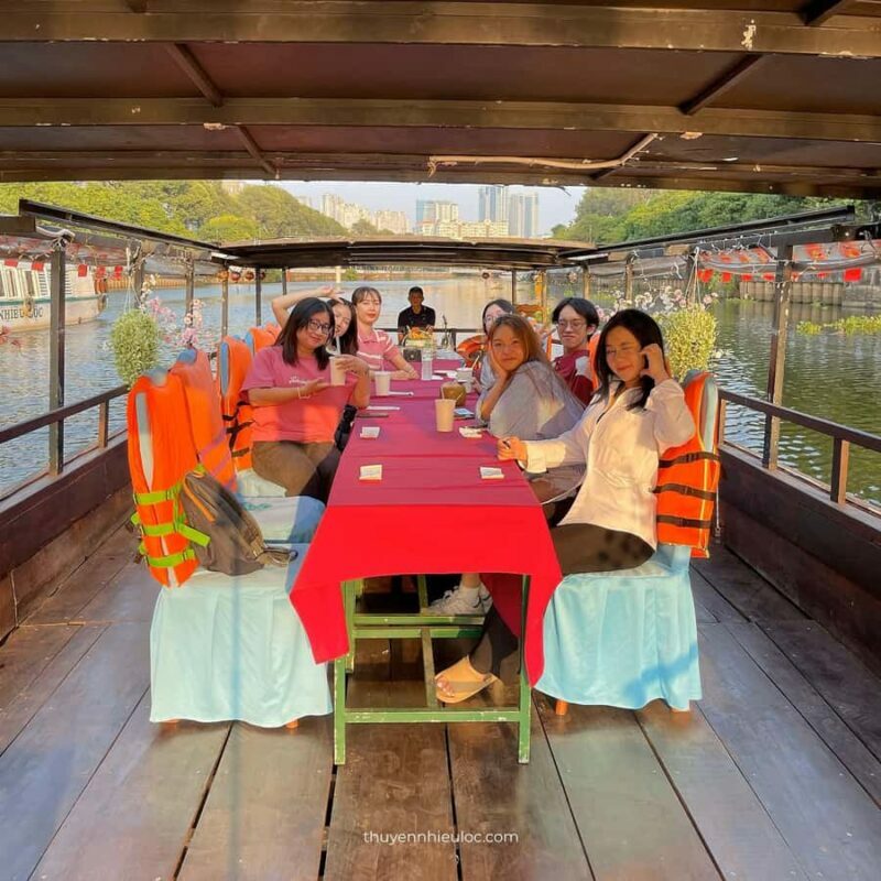 1 hour Nhieu Loc boat tour experience: A historic canal - Weighing the Value