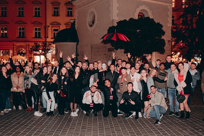 1 Hour of Open Bar With Krakow Animals Crawl + VIP Entry to Best Clubs - Nightclub VIP Access