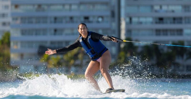 1 Hour of Wakeboarding on the Beaches of San Andrés - Key Points