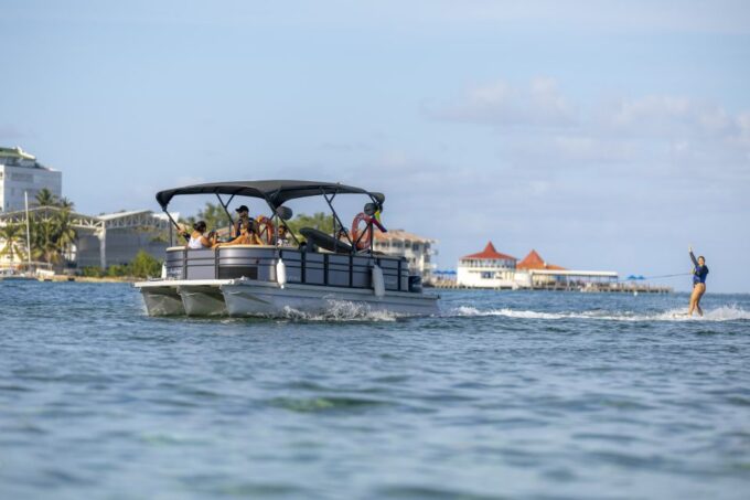 1 Hour of Wakeboarding on the Beaches of San Andrés - Languages Spoken