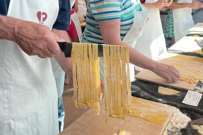 1 Hour Pasta Making Class in Rome - Exceptional Reviews and Ratings