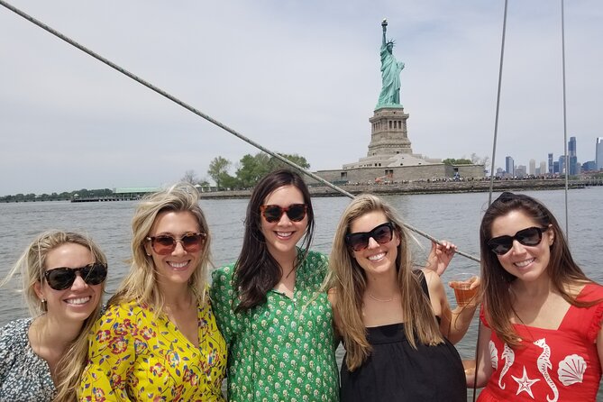 1 Hour Private Charter in New York Harbor for up to 6 People - Boat Accessibility