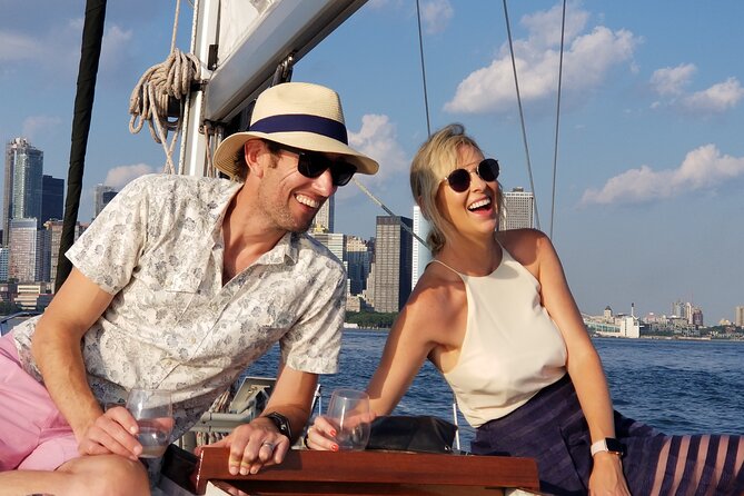 1 Hour Private Charter in New York Harbor for up to 6 People - Transportation and Location