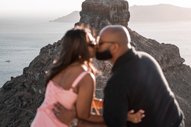 1 Hour Private Couple Photoshoot in Santorini - Included Deliverables