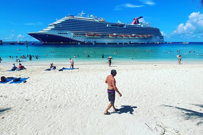 1 Hour Private Kayak Rental In Grand Turk - Spotting Marine Wildlife