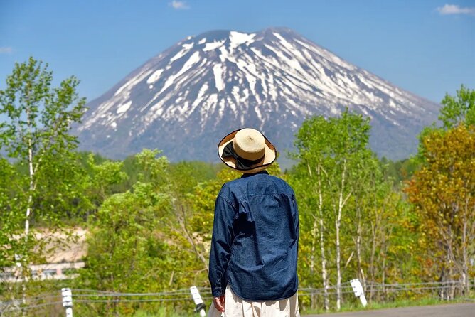 1 Hour Private Photoshoot in Niseko - Photo Retouching and Delivery
