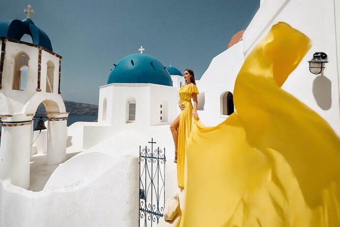 1-Hour Private Santorini Flying Dress Photoshoot - Dress Selection and Customization