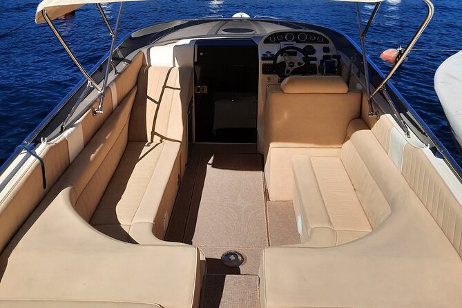 1 Hour Private Tour on Exclusive Offshore at Lake Como - Accessibility and Participation
