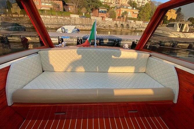 1 Hour Private Wooden Boat Tour on Lake Como 10 Pax - Tour Experience