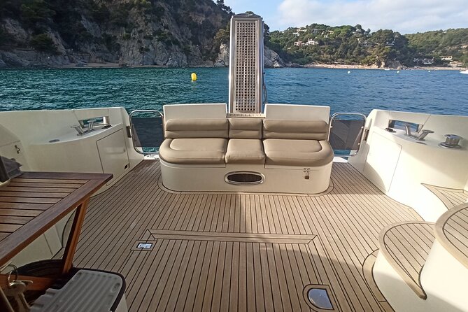 1 Hour Sail + Spanish Lunch or Dinner for 2 People in a Luxury Motor Boat - Highlights