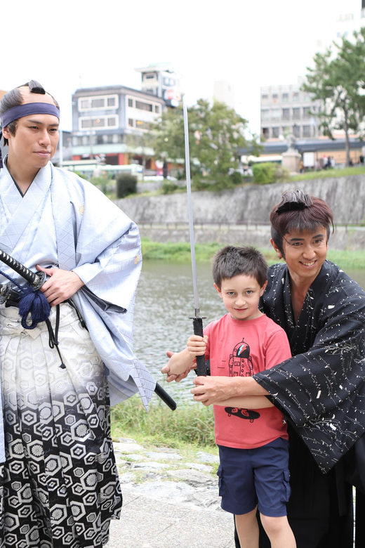 1 Hour Travel With a Samurai Photoshoot in Kyoto - Meeting and Location