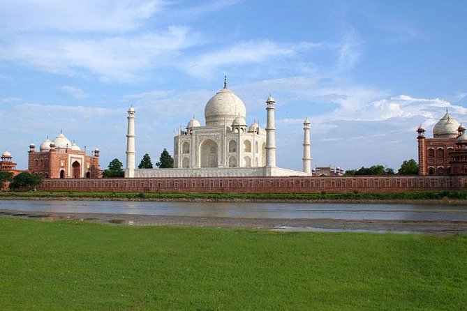 1-Night Private Tour to the Taj Mahal and Agra From Jaipur by Car - Reviews and Feedback