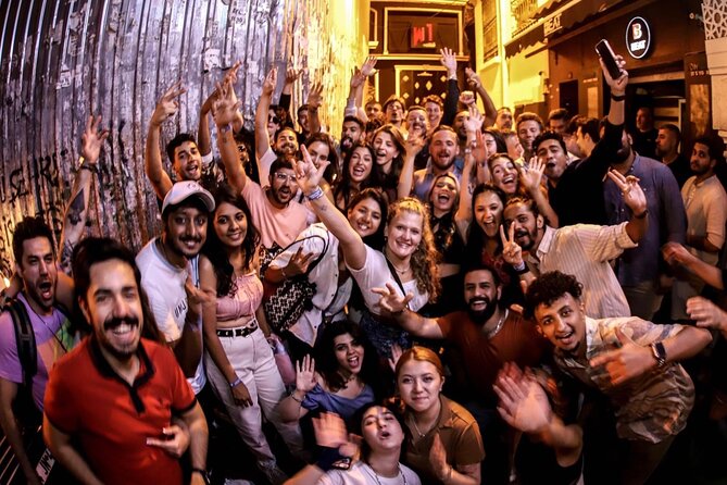 #1 Rated Istanbul Party Pub Crawl W Party Bus/Sultanahmet&Taksim - Meeting Point and Pickup