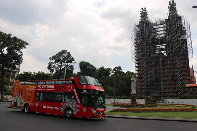 1 Round Ho Chi Minh City Bus Tour + Saigon Skydeck Pass - Ticket and Meeting Information