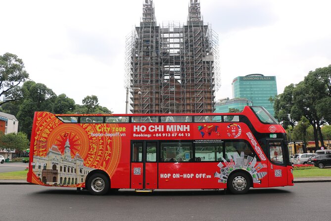 1 Round Ho Chi Minh City Bus Tour + Saigon Skydeck Pass - Included Amenities