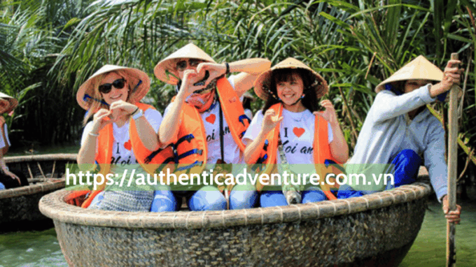 10-Day Itinerary to Explore North and Central Vietnam - Vibrant City Life