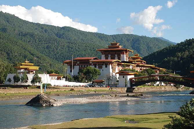 10 Days Essence of BHUTAN - Punakha and Architectural Marvels