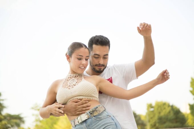 10-Hour Private Salsa Class Package in Cali - Salsa Techniques and Routines