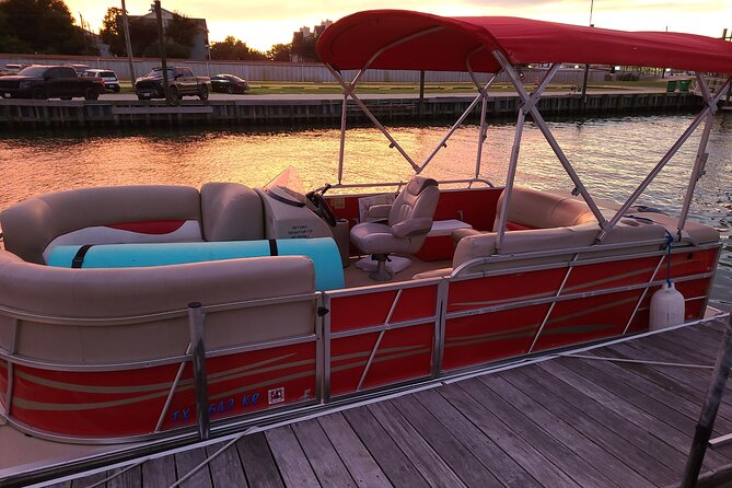 10 Passenger Pontoon Boat Rentals - Meeting Point and Logistics