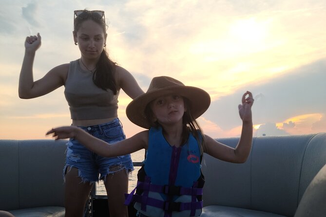10 Passenger Pontoon Boat Rentals - Booking and Cancellation Policy