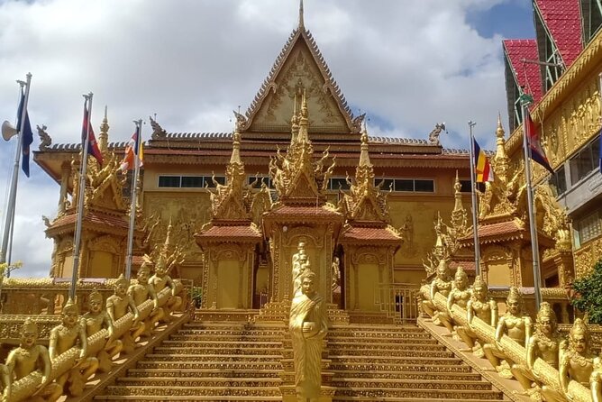10 Stop Phnom Penh Tour by Tuk-Tuk, Includes S21 & Killing Fields - Accessibility and Participation