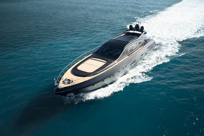108 Ft Neoprene Overmarine Yacht - Amenities