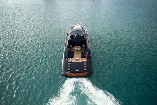 108 Ft Neoprene Overmarine Yacht - Reviews and Ratings