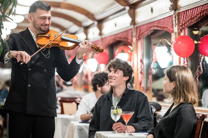 10PM Budapest Danube Cruise With Live Music & Food or Drinks - Boat Details