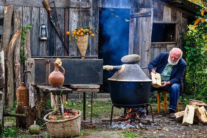 11 Day Grand Tour Around Georgia, Hospitality and Lifestile - Discovering Georgias Rich History