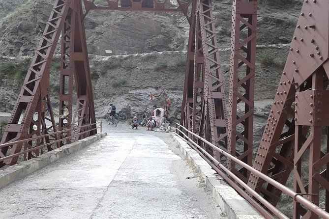 11-Day Private Motorbike Tour Over the Highest Roads in Ladakh - Accommodations and Meals