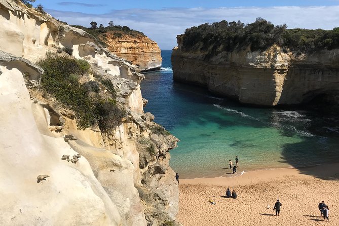 12 Apostles and Shipwreck Coast Express Private Tour - Explore Iconic Landmarks