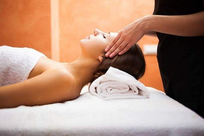 120 Minutes Full Body Relaxing Massage + Head Massage + Feet Massage for Couples - Included Amenities