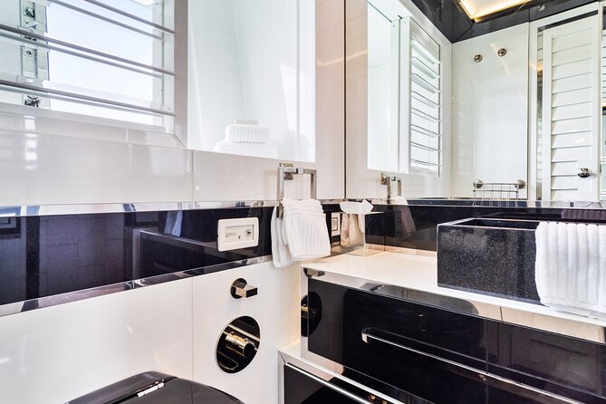 120FT Luxury Yacht Charter Aboard Doubleshot - Operating Hours and Availability
