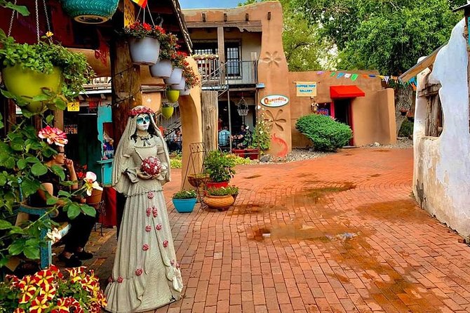 12pm - Public High Noon History, Legends & Lore Tour - Guided Old Town Stroll - Accessibility