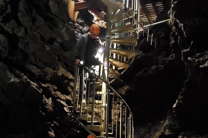 13-DAY Iceland Geology Adventure Guided Tour From Reykjavík - Environmental Considerations
