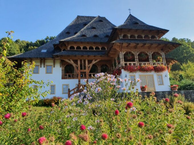 13 Days Private Guided Tour in Romania - Group Experience and Language Options