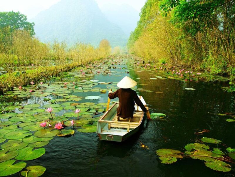 13 Days Private Tour Highlights of Cambodia & Vietnam - Phnom Penh Exploration