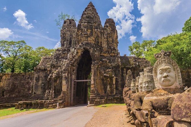 13 Days Private Tour to Cambodia, Angkor Wat and Vietnam - Cultural and Historical Insights