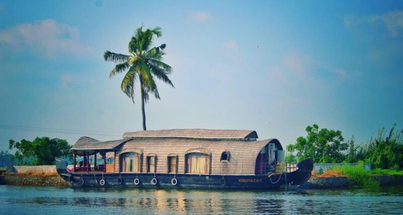 13 Days Tamilnadu, Kerala & Karnataka With 4 Star Hotels !! - Inclusions