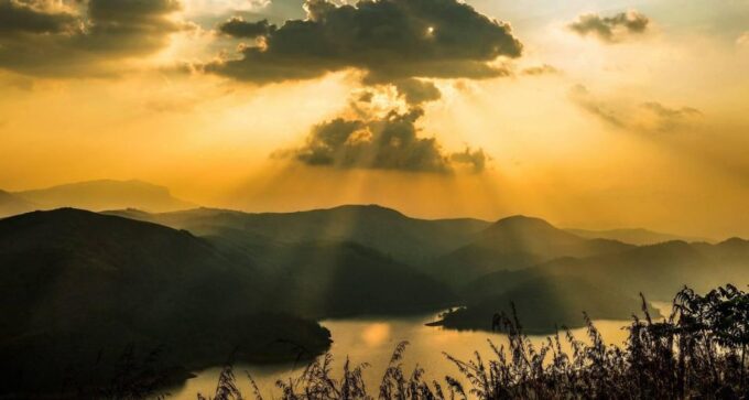 13 Days Tamilnadu, Kerala & Karnataka With 4 Star Hotels !! - Pickup and Transportation