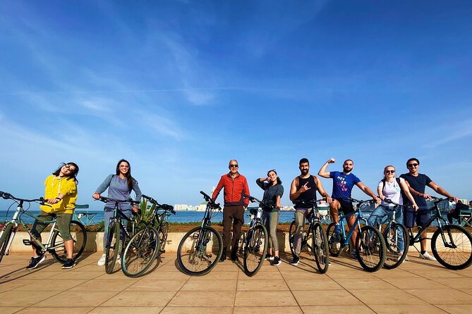 13 Km Bike Tour in Lively Casablanca - Accessibility and Participation
